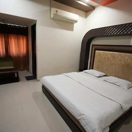 Hotel Ravi Residency Nadiād Eksteriør bilde
