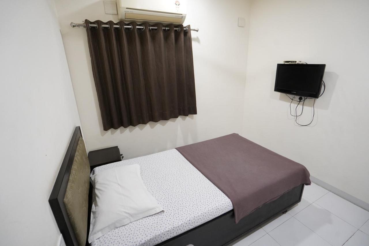 Hotel Ravi Residency Nadiād Eksteriør bilde