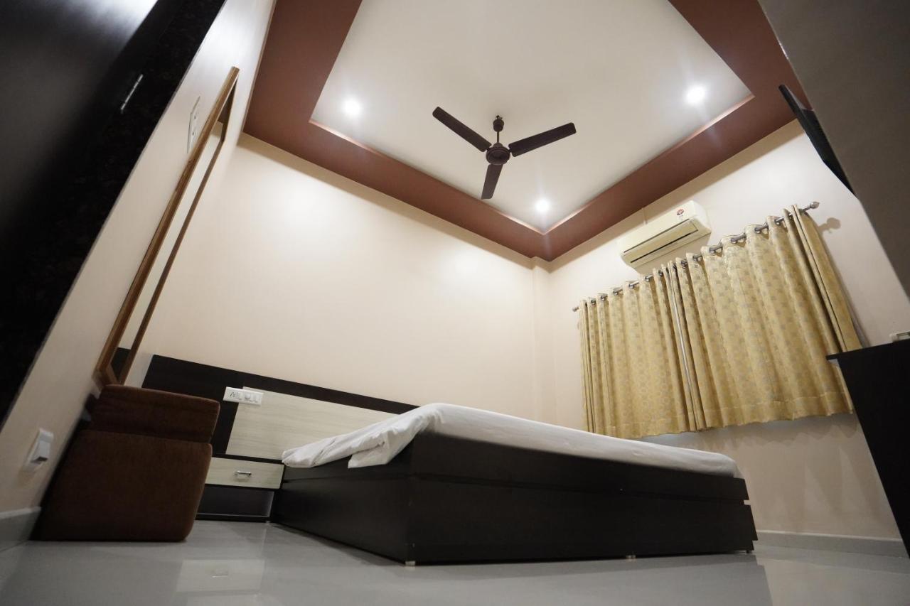 Hotel Ravi Residency Nadiād Eksteriør bilde